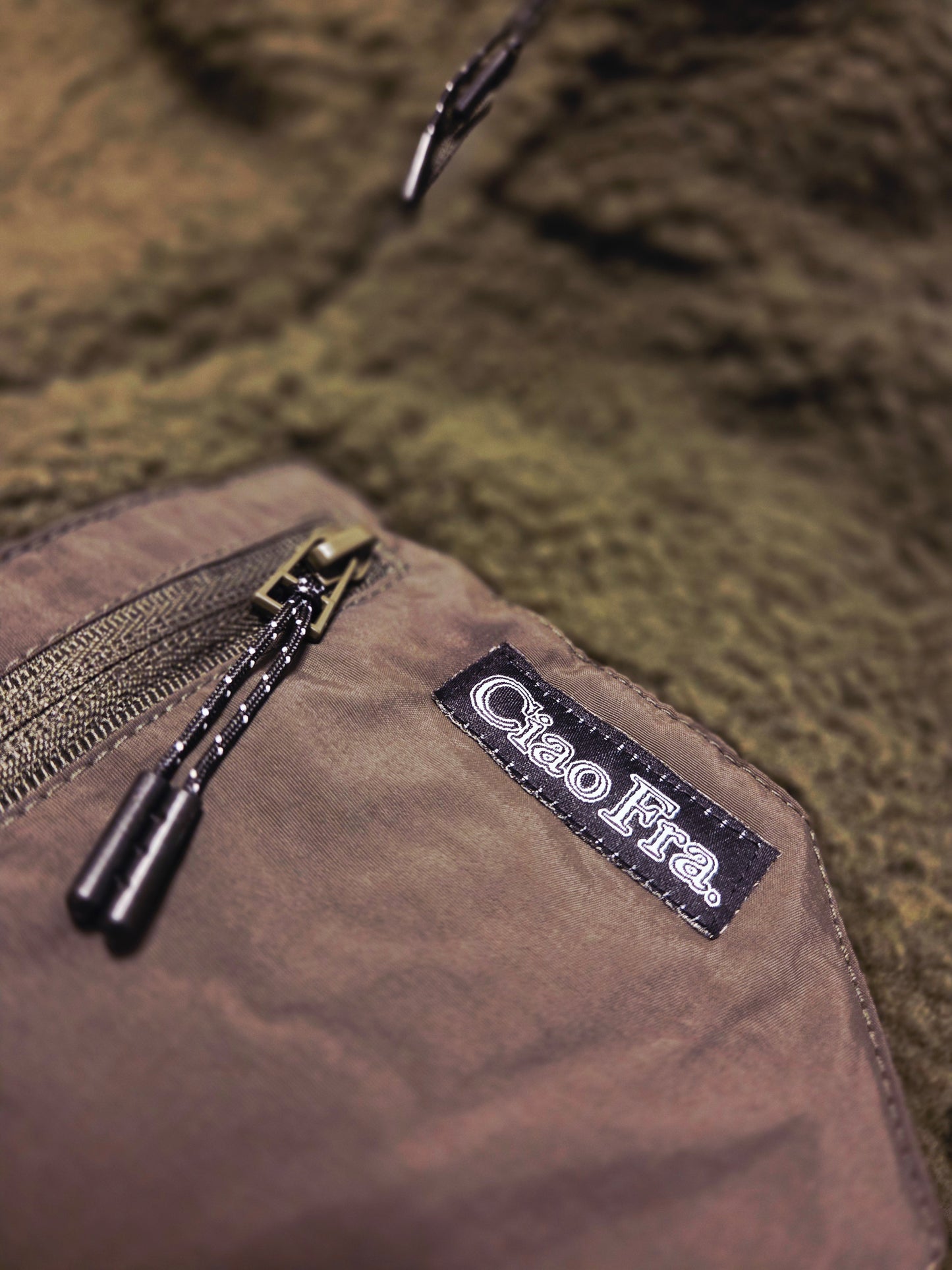 Teddy Fleece Weste "Ciao Fra." - WOVEN LABEL