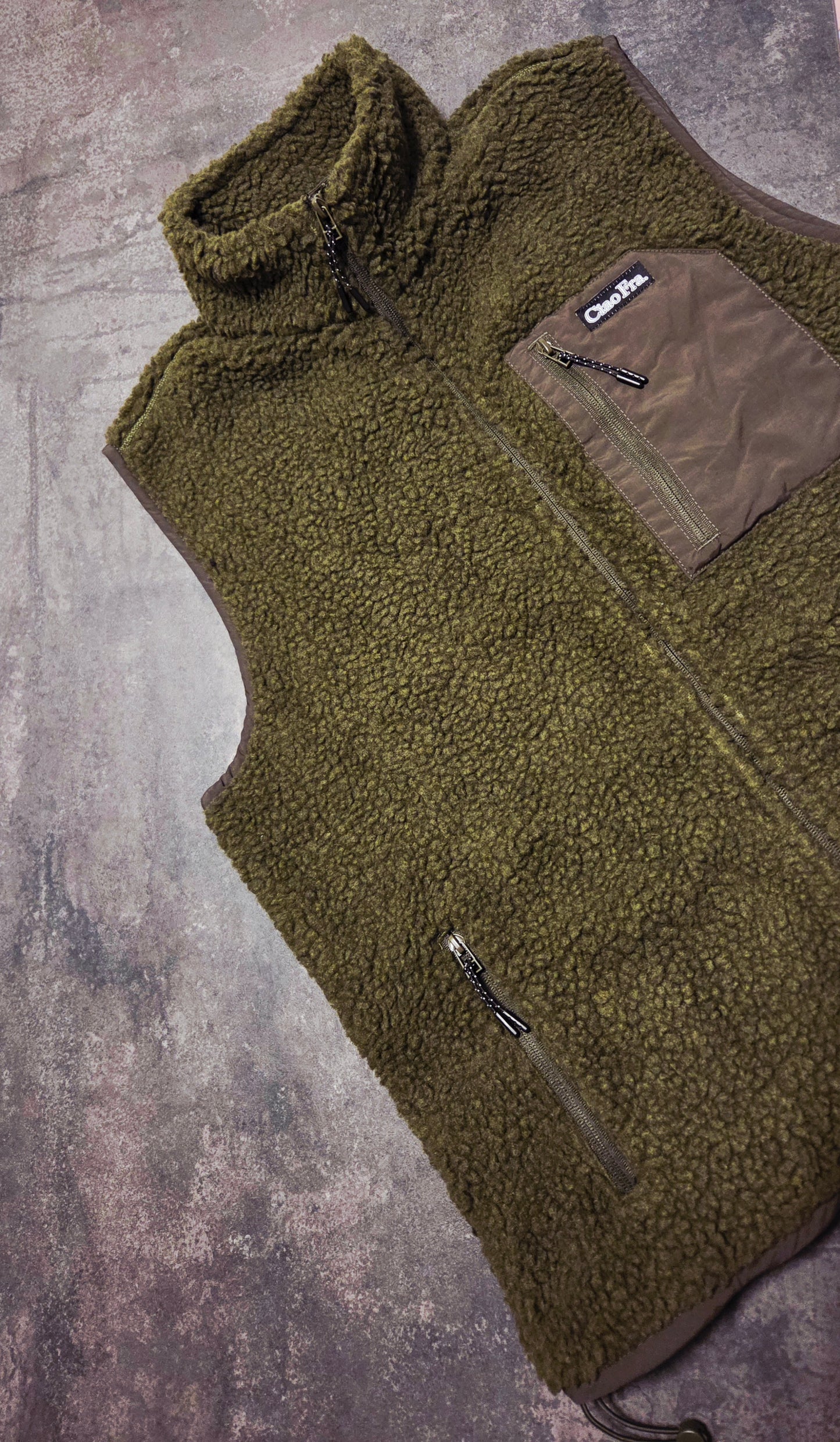 Teddy Fleece Weste "Ciao Fra." - WOVEN LABEL